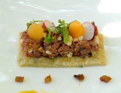 Tartare magret de canard, sablés roquefort