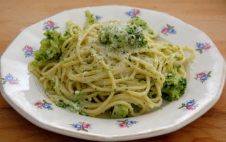 pâte-brocolis-fromage-de-chèvre-3711x2592