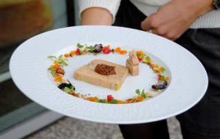 dresser-une-assiette-de-foie-gras