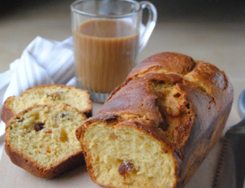 Brioche aux oranges confites et raisins secs