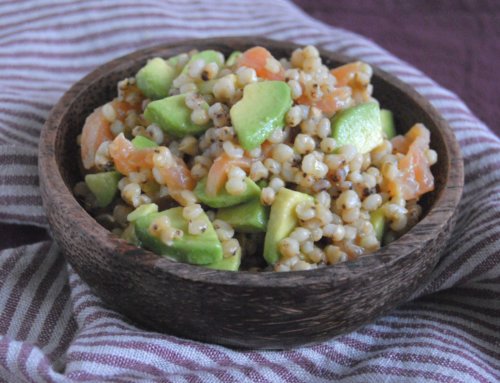 Sorgho en salade, à la truite fumée et l&rsquo;avocat