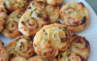 Feuilletes-aperitif-ail-des ours-et-parmesan